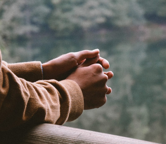 Προσευχή: μια ανώτερη διαδικασία ή ένα αντικειμενικό εργαλείο για την ενίσχυση της υγείας μας;