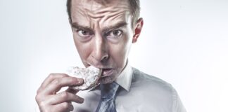 Υπερφαγία – Αφαγία: Τι κρύβεται πίσω από τη σχέση μας με την τροφή