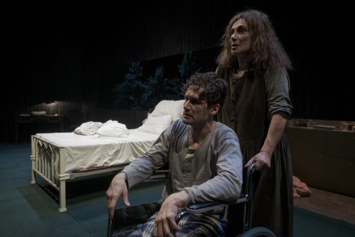 misery-protasi-parastasis