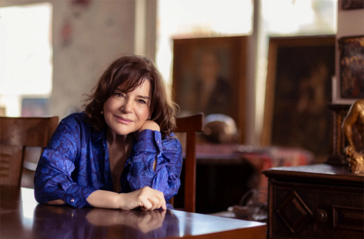 «Μια υπόσχεση ευτυχίας μέσα στο σκοτάδι» – Η Φωτεινή Τσαλίκογλου για το νέο της βιβλίο «Ο Ιωσήφ ήρθε μετά»